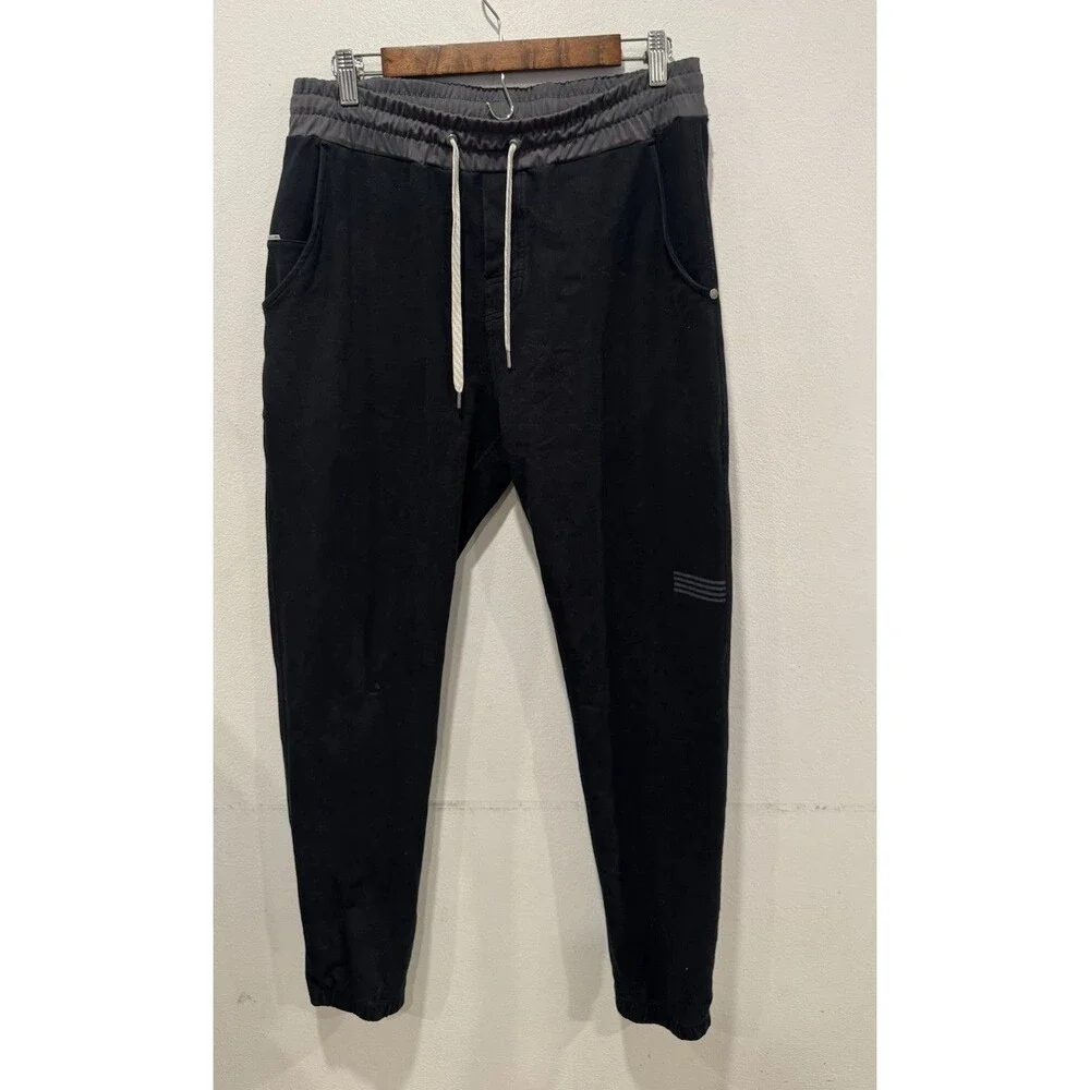 Vuori Balboa Jogger Pant Mens size L dark navy with black waistband  Sweatpant